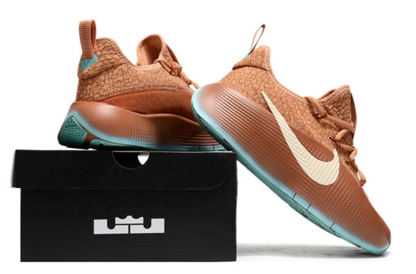 LeBron TR 1-купить в-time2win.ru