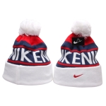 Шапка Nike White Red